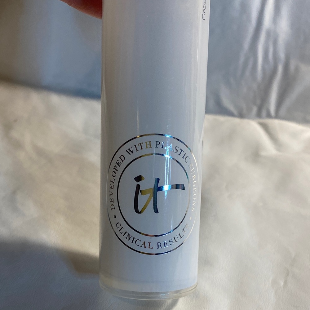 IT Cosmetics CC+ Skin Perfecting Brush - Picture 3 of 9